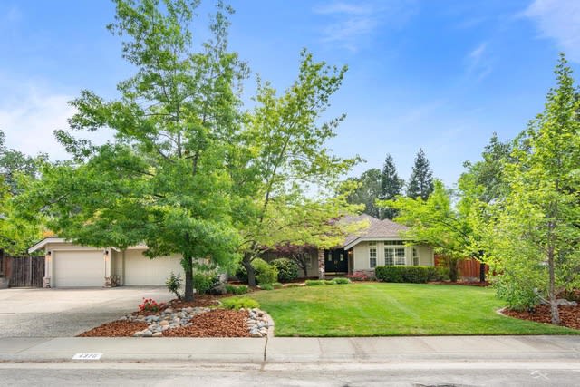 4370 Rolling Oaks Dr