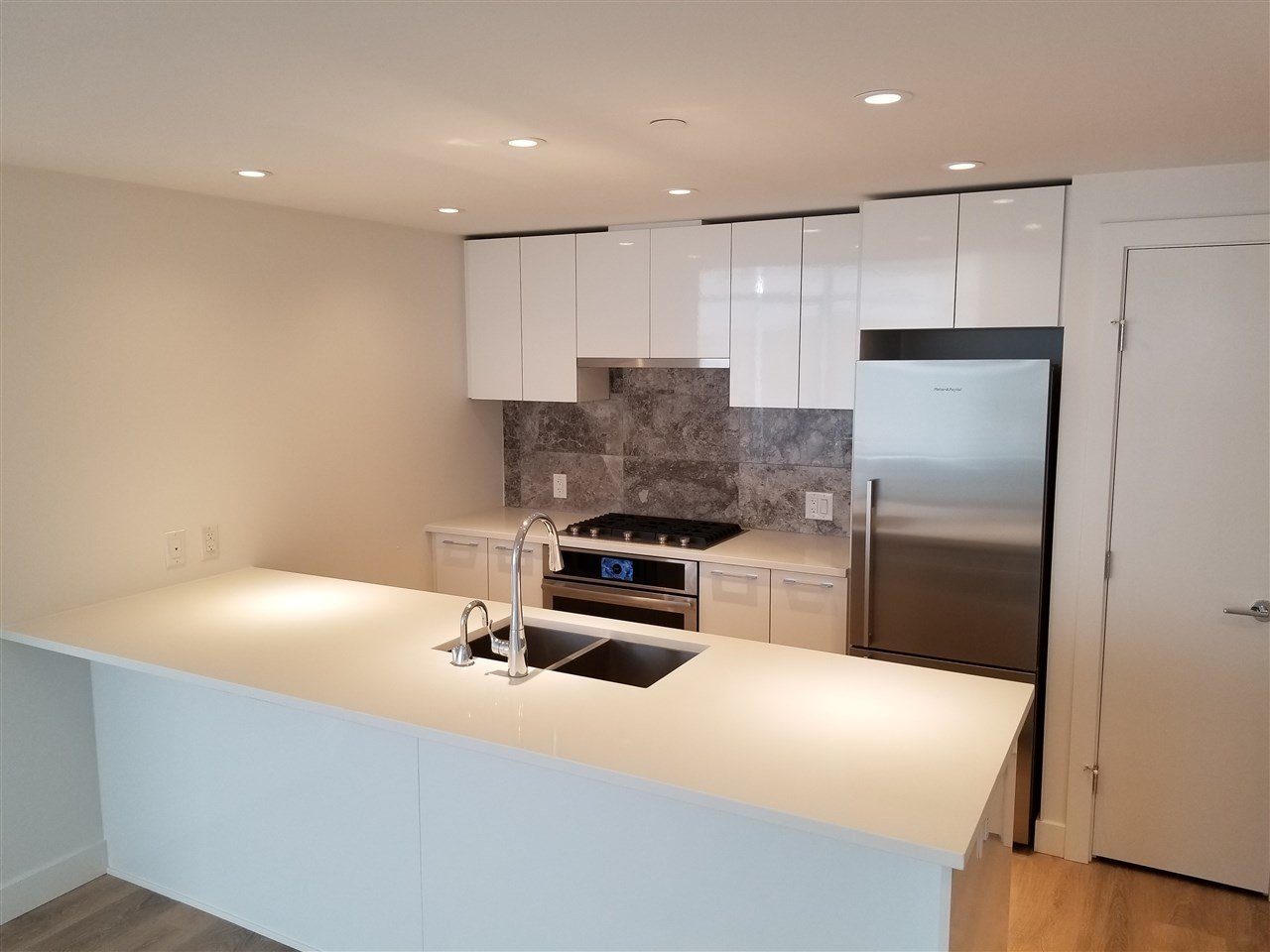 615-3557 Sawmill Cres