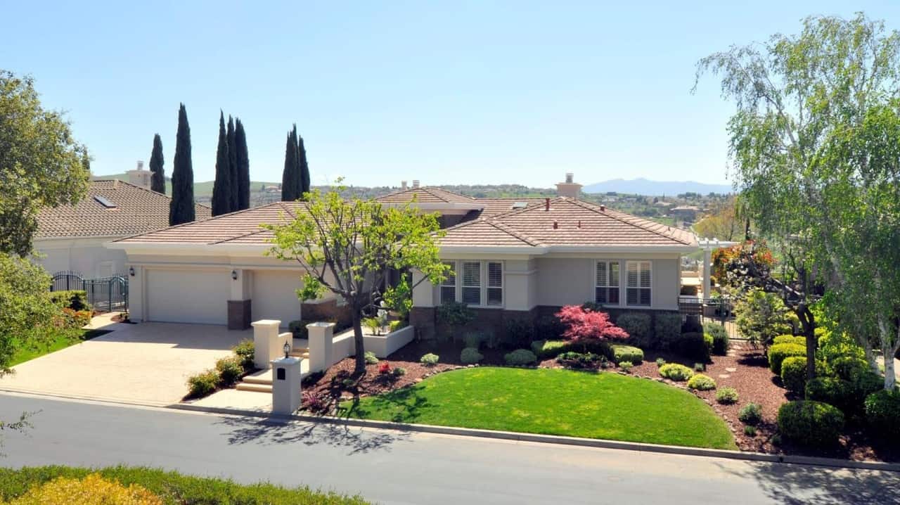 5235 Vicenza Way • San Jose • 95138