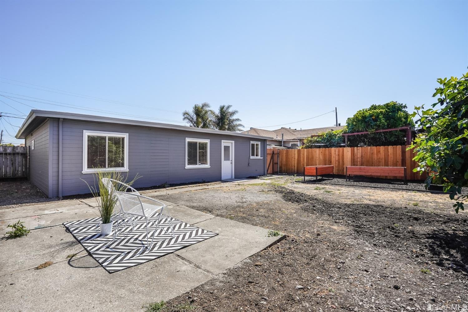 1817 Costa Avenue