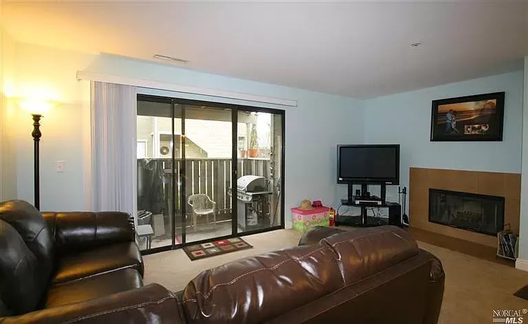 205 Enterprise Dr