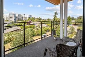 402-3811 Rowland Ave
