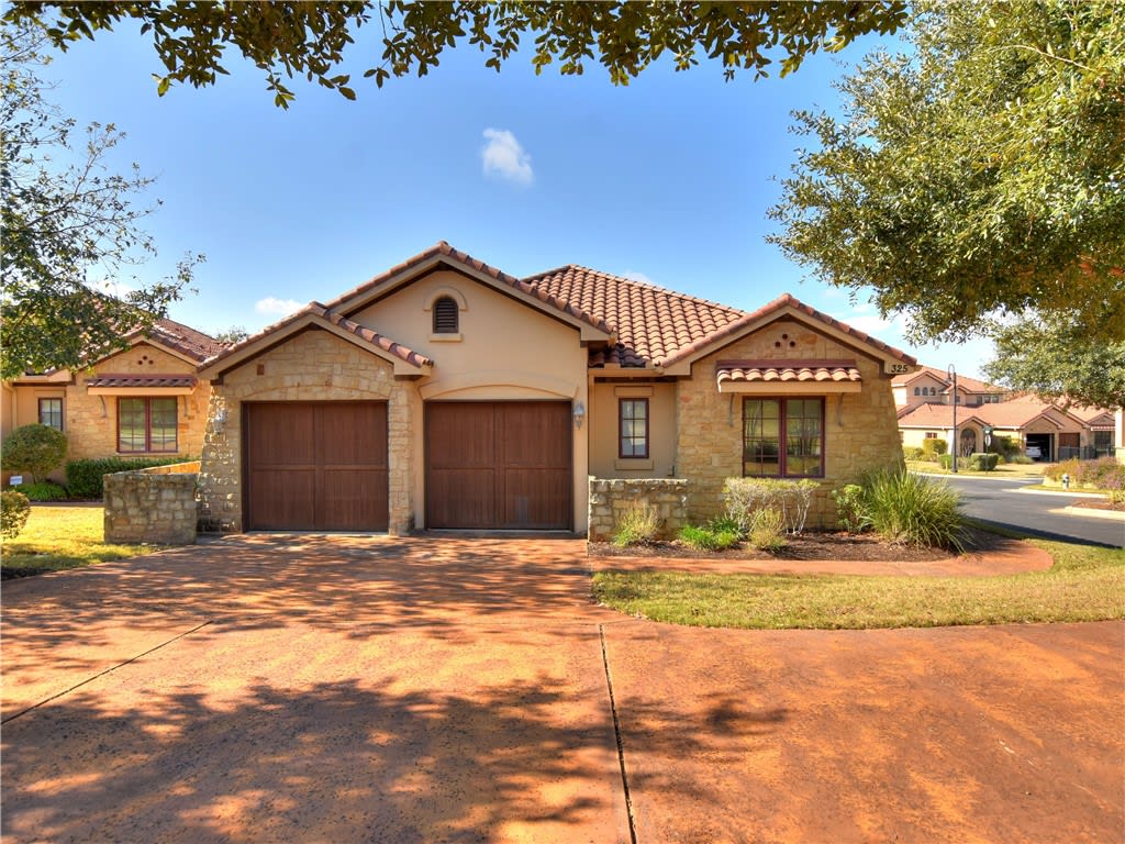 325 Jack Nicklaus Dr