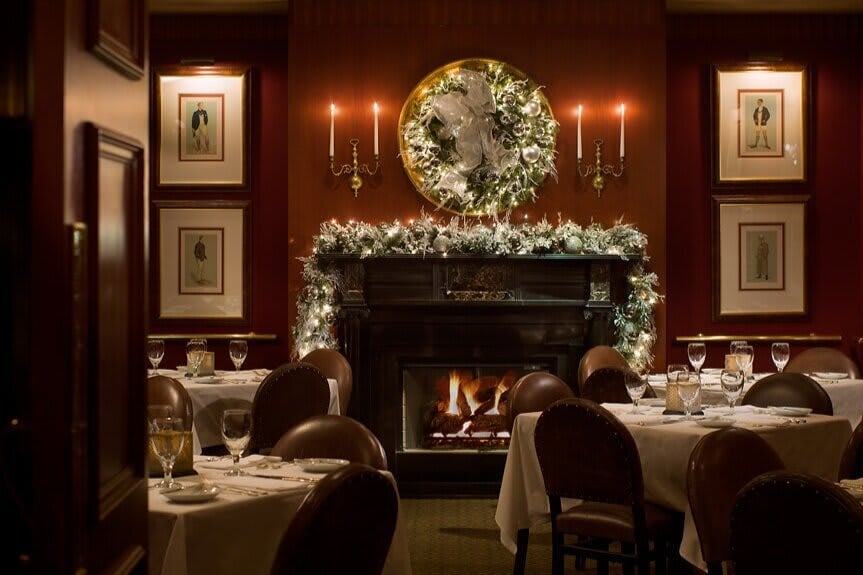 RESTAURANTS IN BOSTON WITH THE BEST FIREPLACES TO ENJOY THIS HOLIDAY SEASON