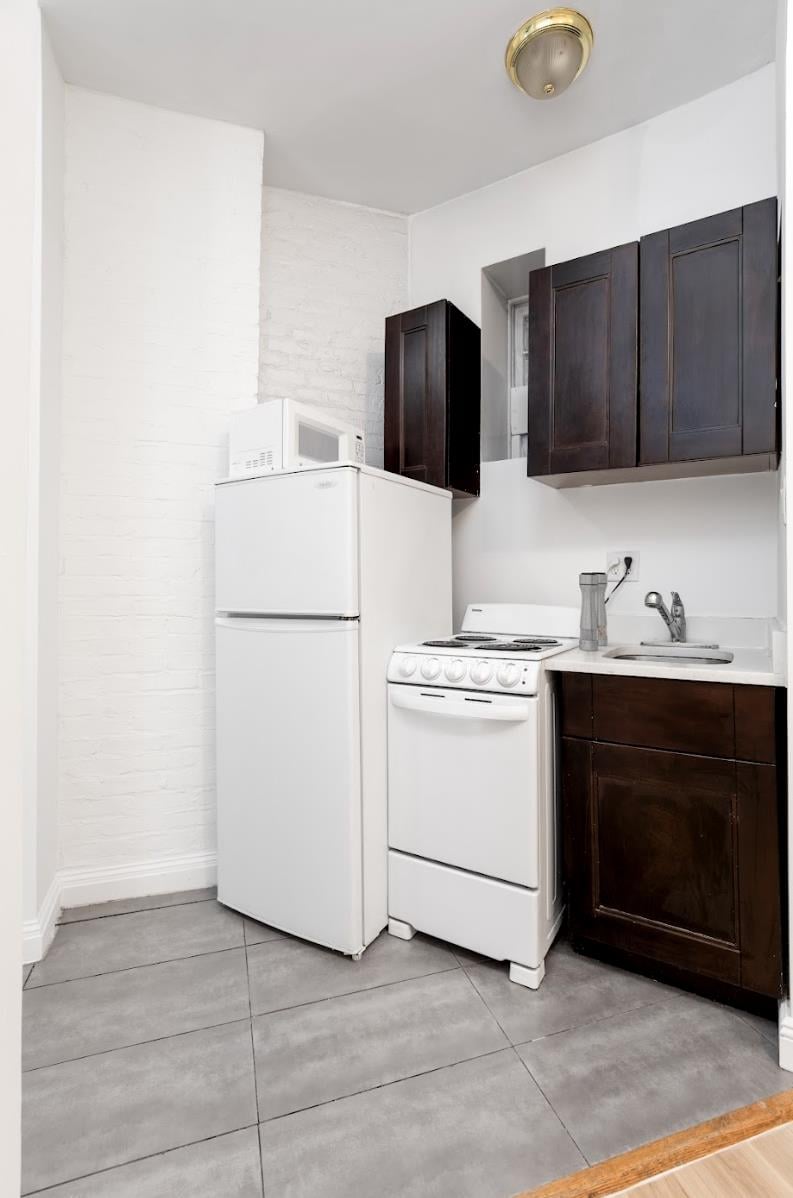 202 East 21st Street, Apt 2-D