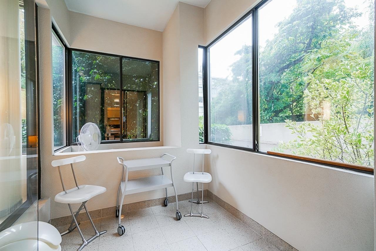 101-1737 Duchess Avenue, West Vancouver