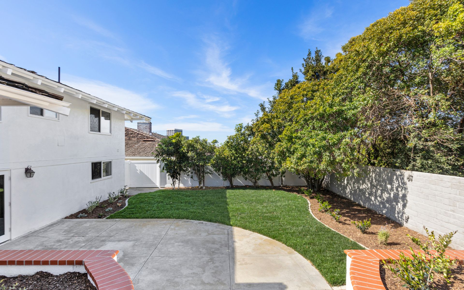 2620 Lighthouse Lane