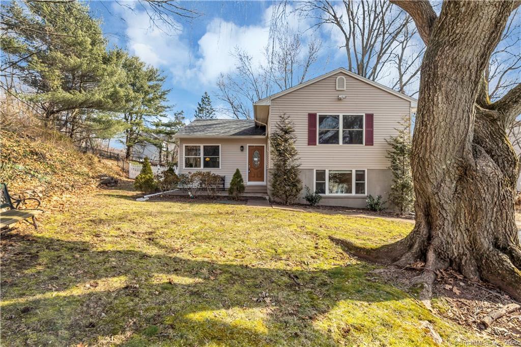 141 Colony St