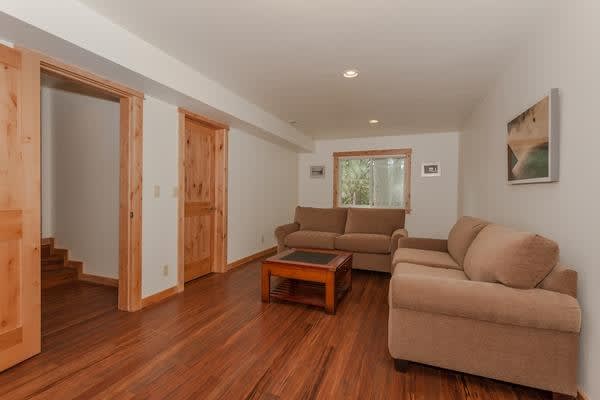 12495 Sierra Dr