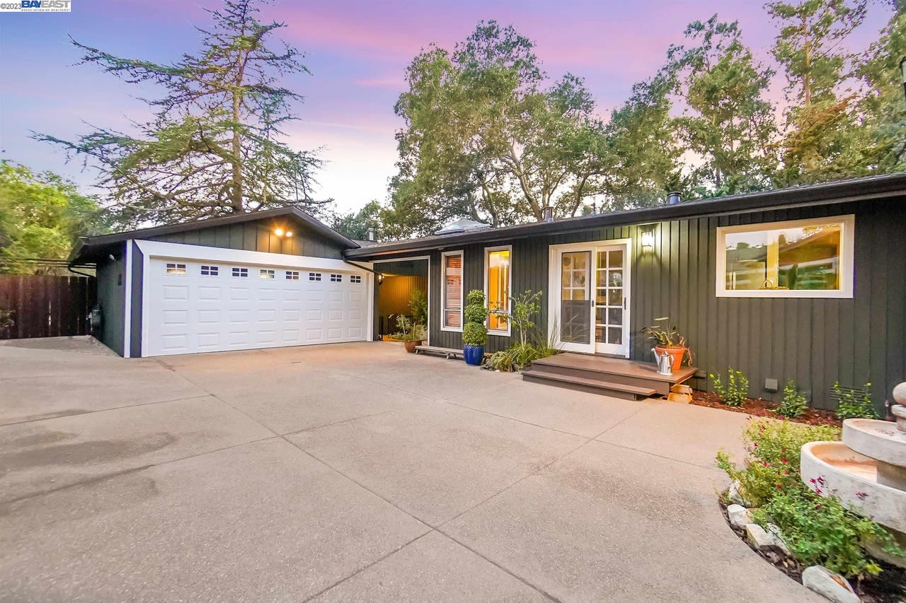 28005 Quercus Ct