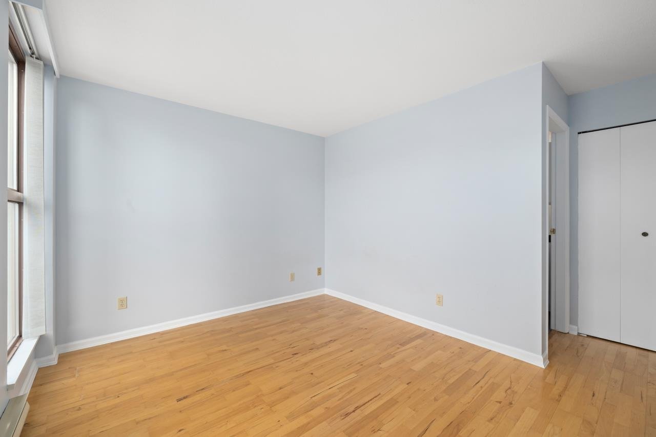 405-1633 W 8th Ave