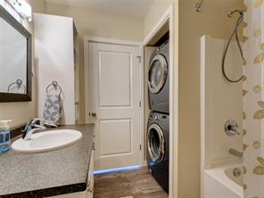 674 Goldie Ave, Langford