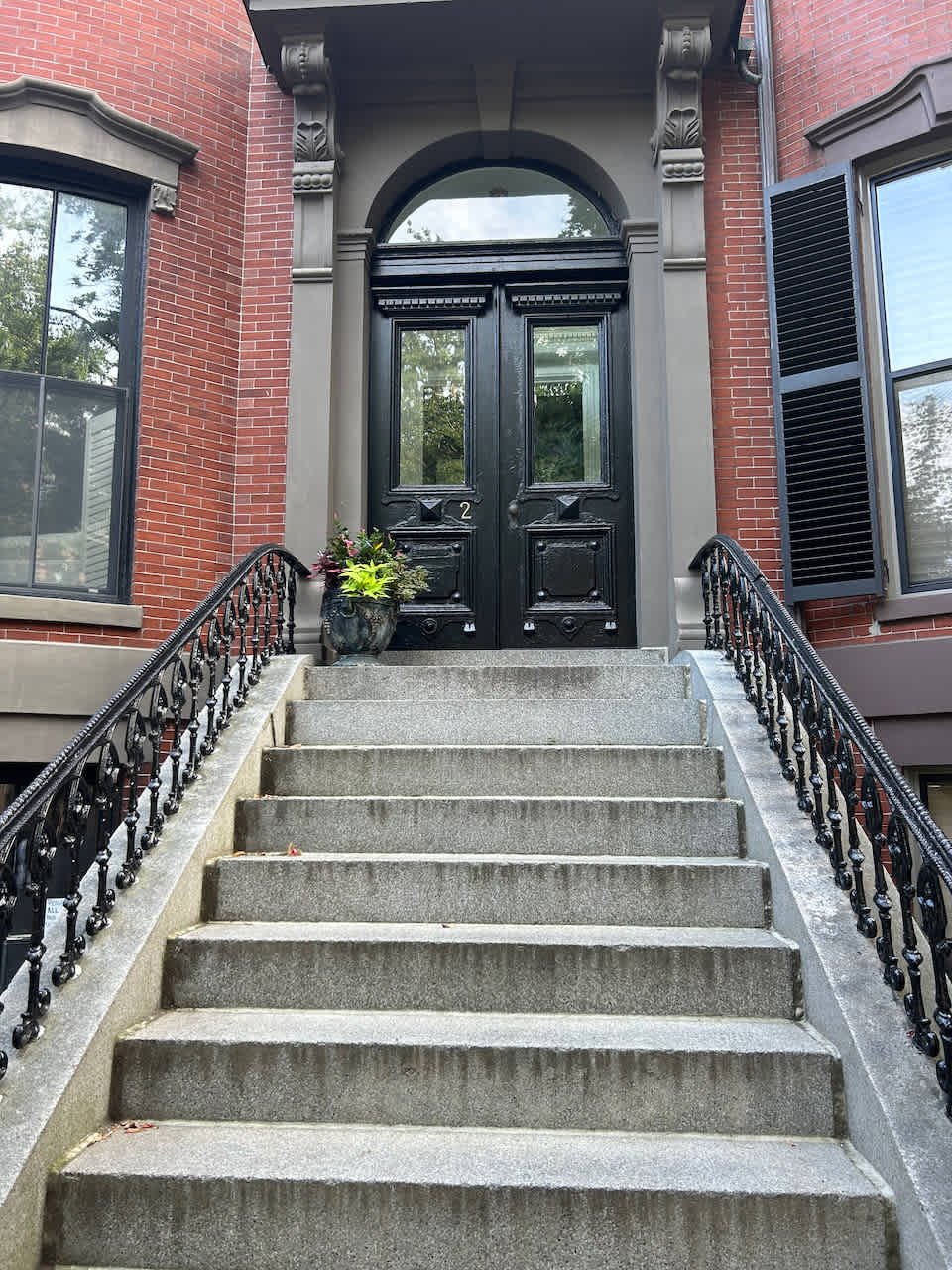 Union Park - Gorgeous 1.5 BED + Office ; Laundry and Garage Parking Included! Avail 8/1 or 9/1