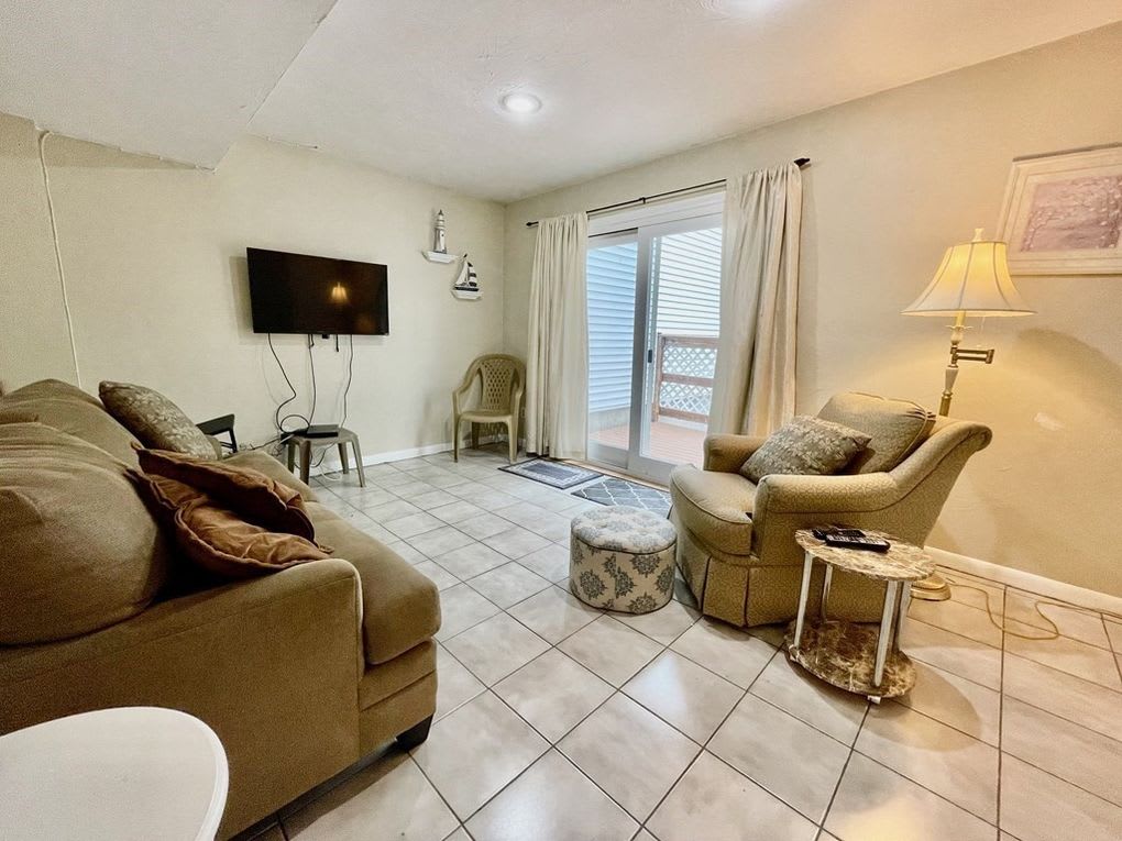 189 Tall Oaks Drive #K