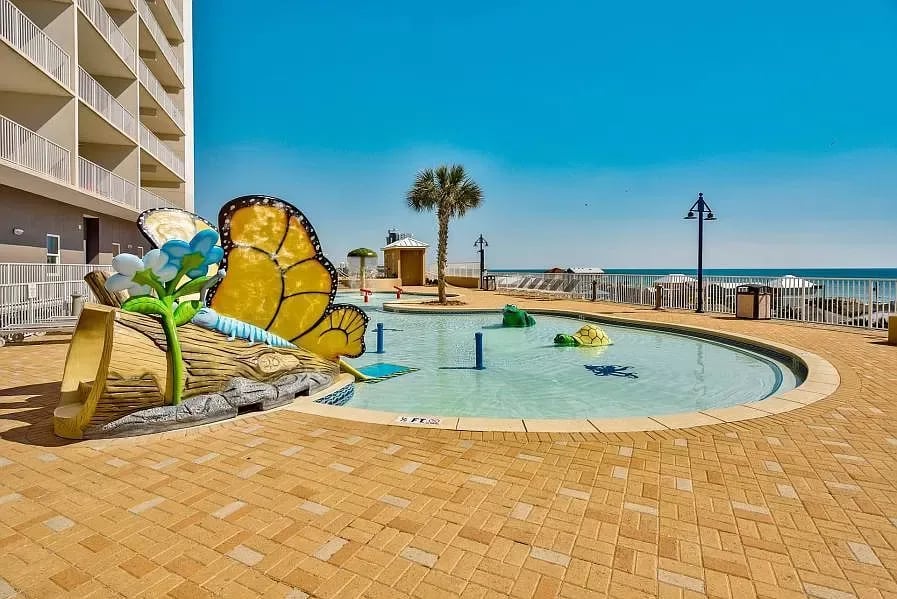 9860 S Thomas Drive Unit 1015
