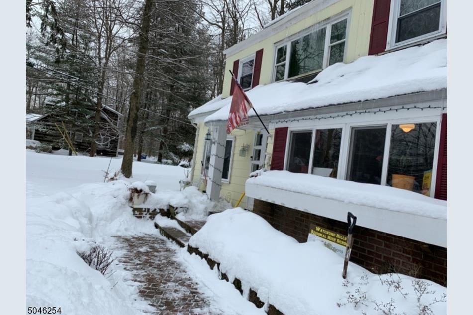 2 Plainfield Ave 