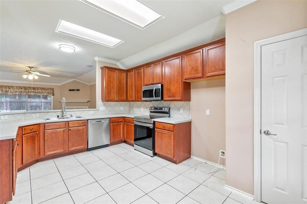 1915 Dakota Run Ln