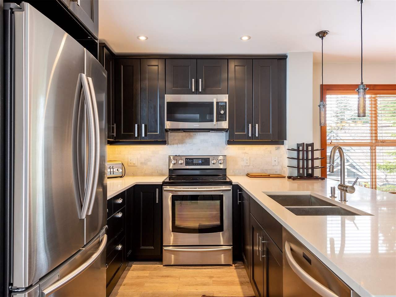 4-4661 Blackcomb Wy