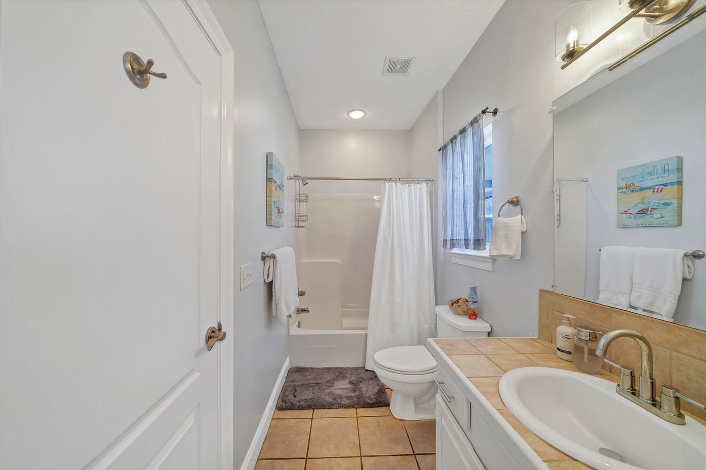 125 Rose Ln