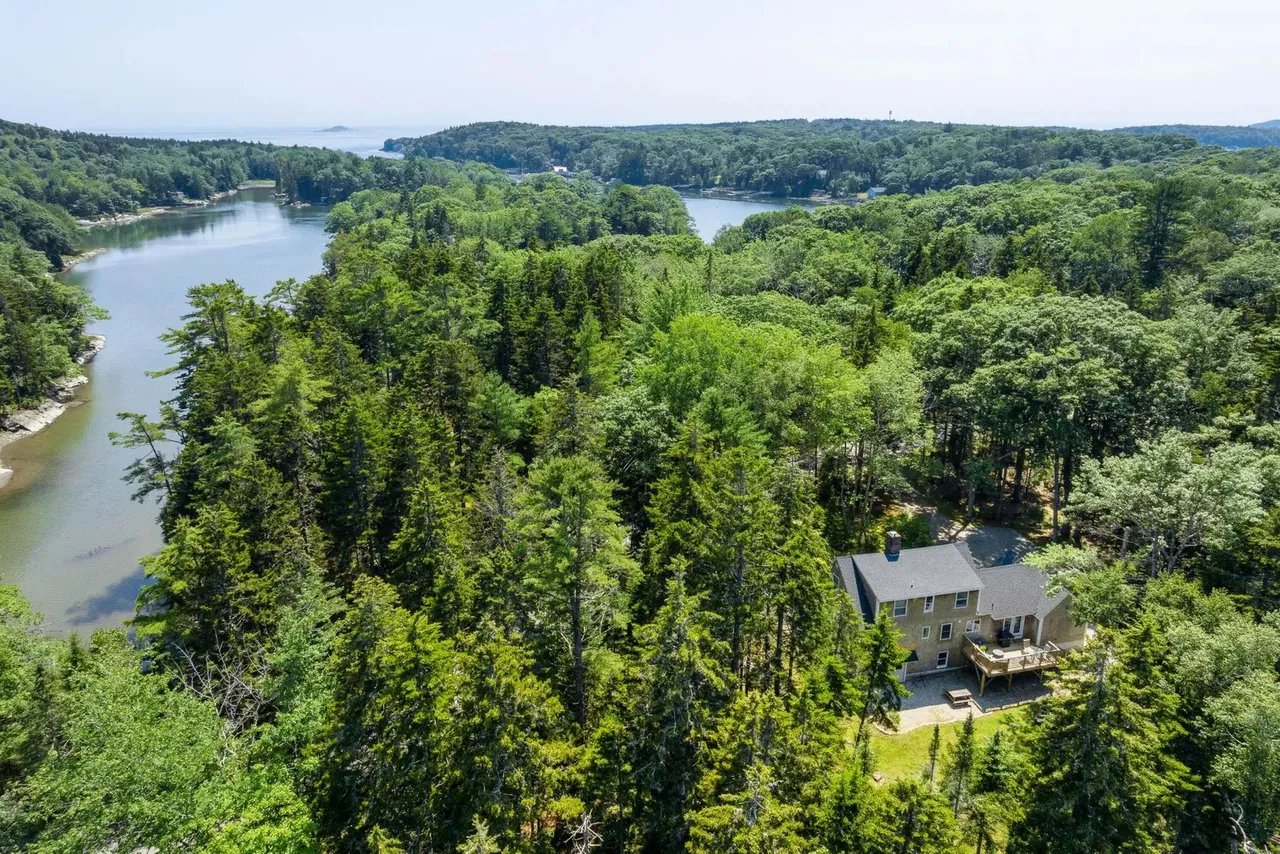 New Listing: 44 King Phillips Trail, Boothbay, ME 04544 – $685,000