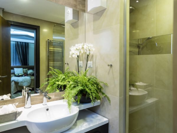 8 Ways to Update Your Bathroom