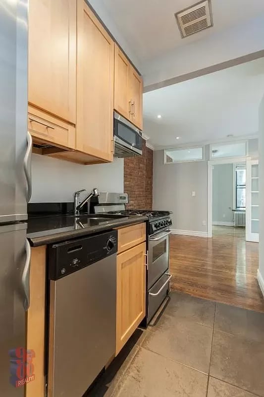 95 Perry Street, APT 9