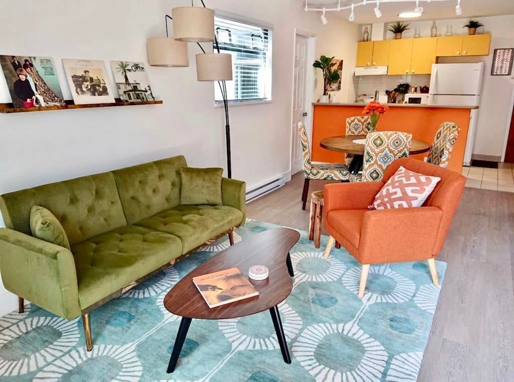 303-2458 York Ave Ave