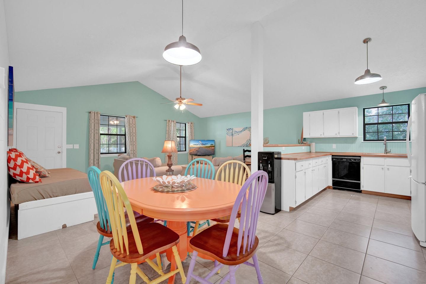 465 Seacrest Dr