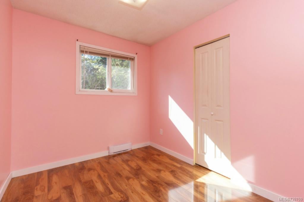 1084 Shaw Ave, Langford