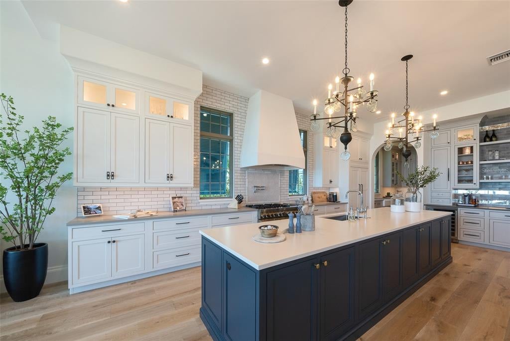 100 Beach Ave, Anna Maria