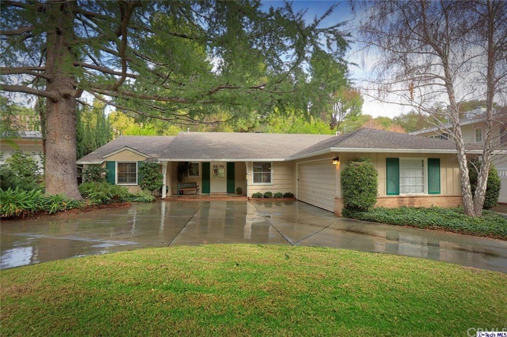 1425 Beaudry Blvd