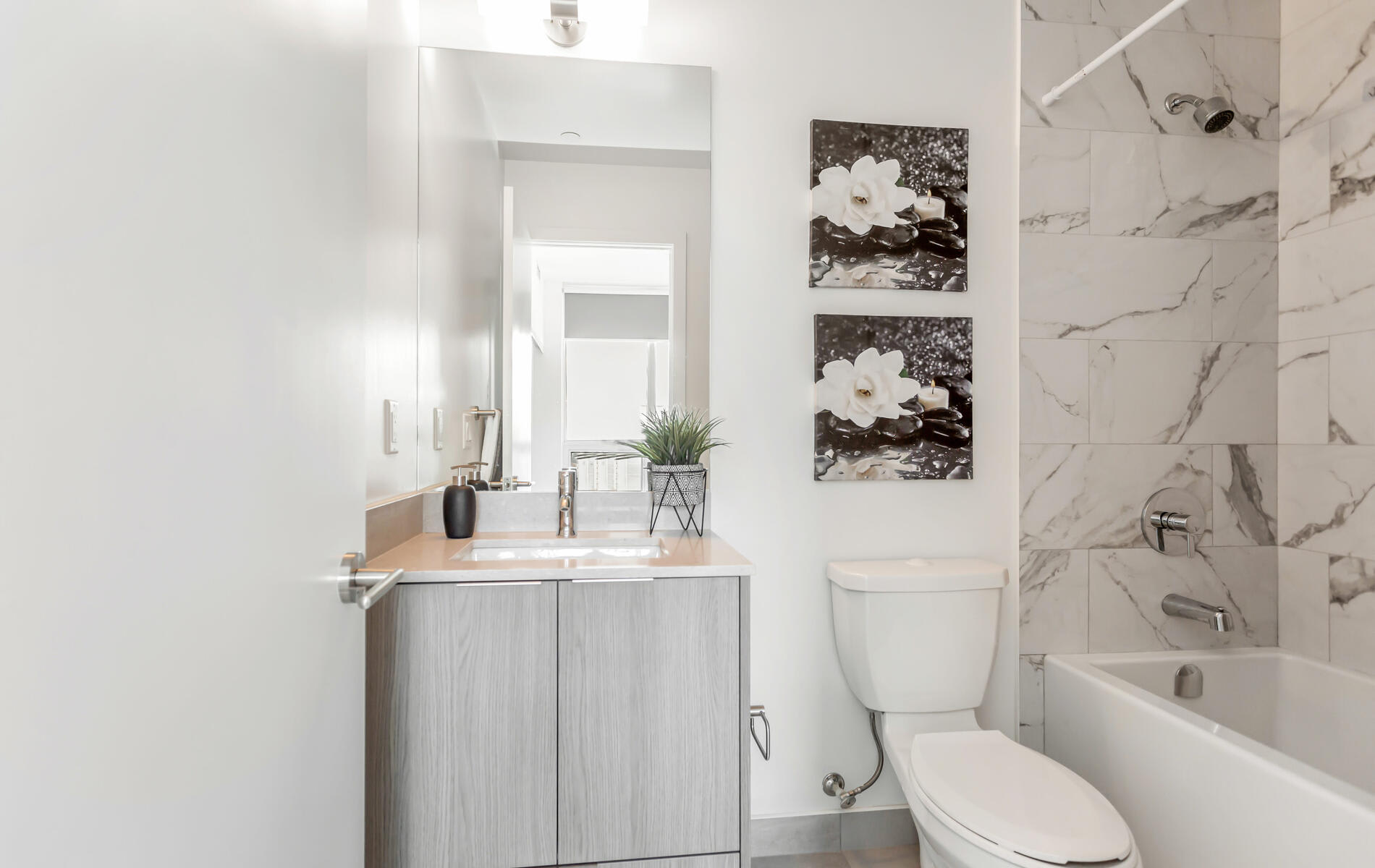 36 Forest Manor Rd Unit: 1105