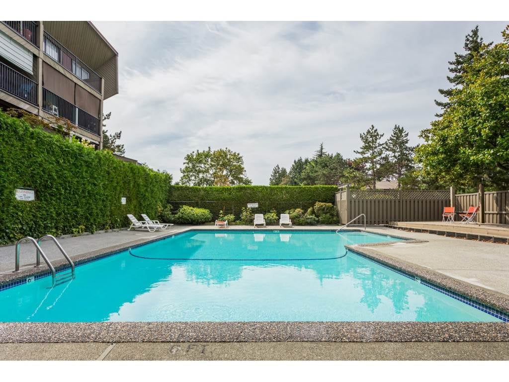 111-9300 Glenacres Dr
