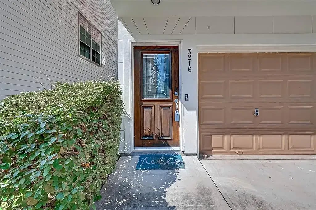 3216 Clearview Cir