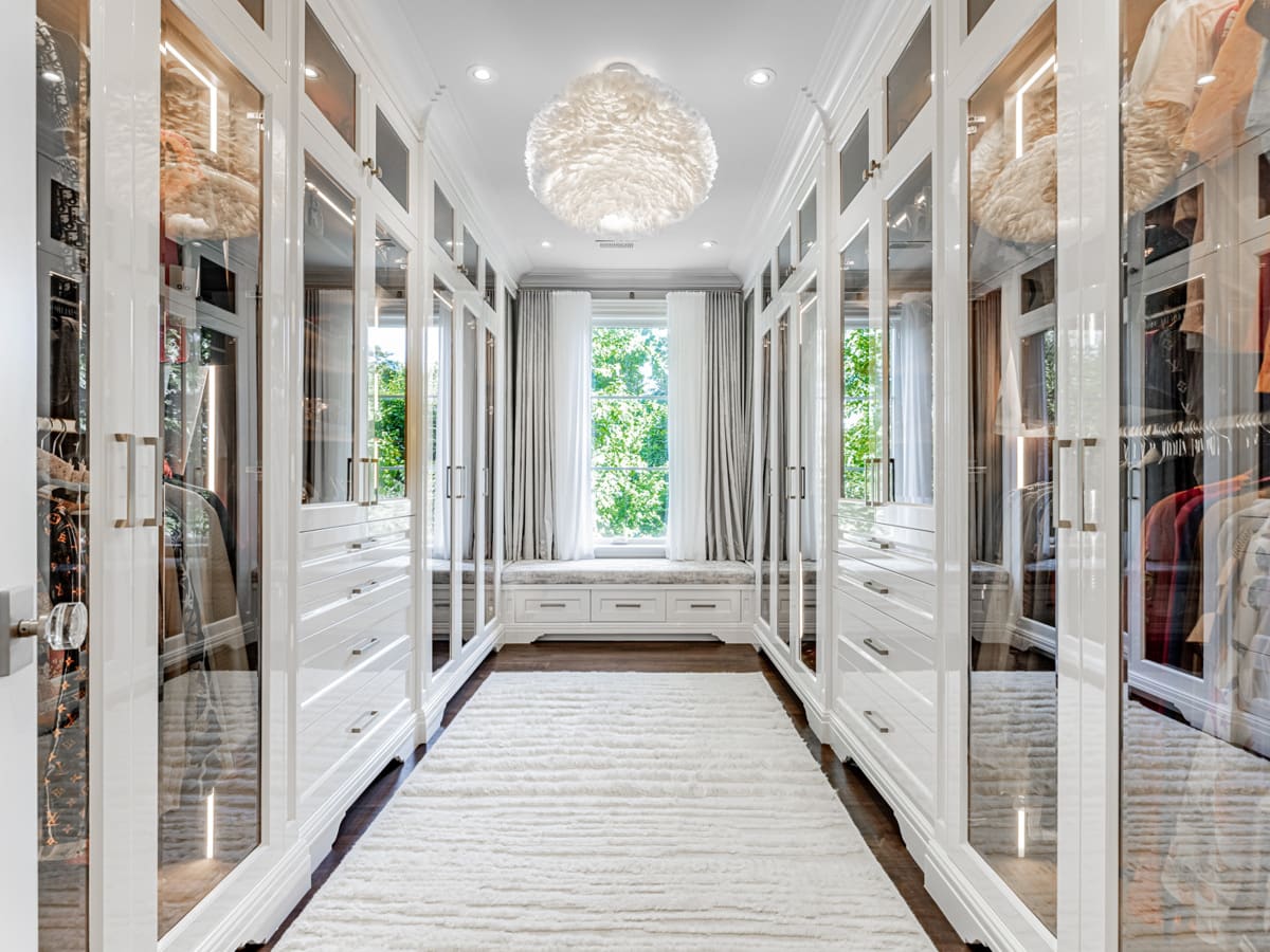 A World Of Exclusive Modern Luxury 