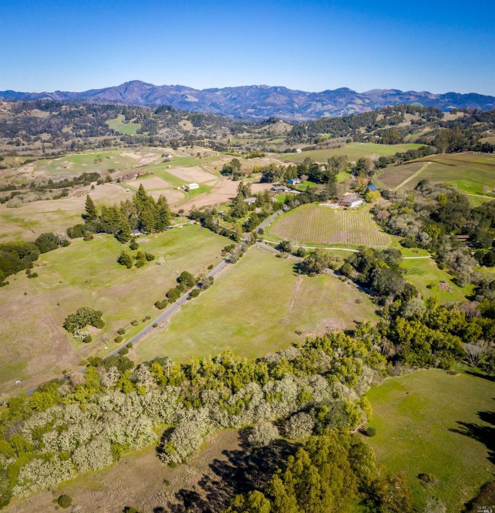 5289 Sonoma Mountain Rd