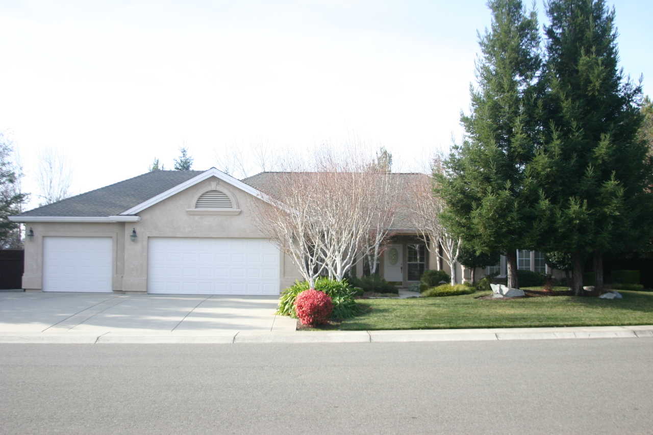 2460 CRESCENT MOON CT