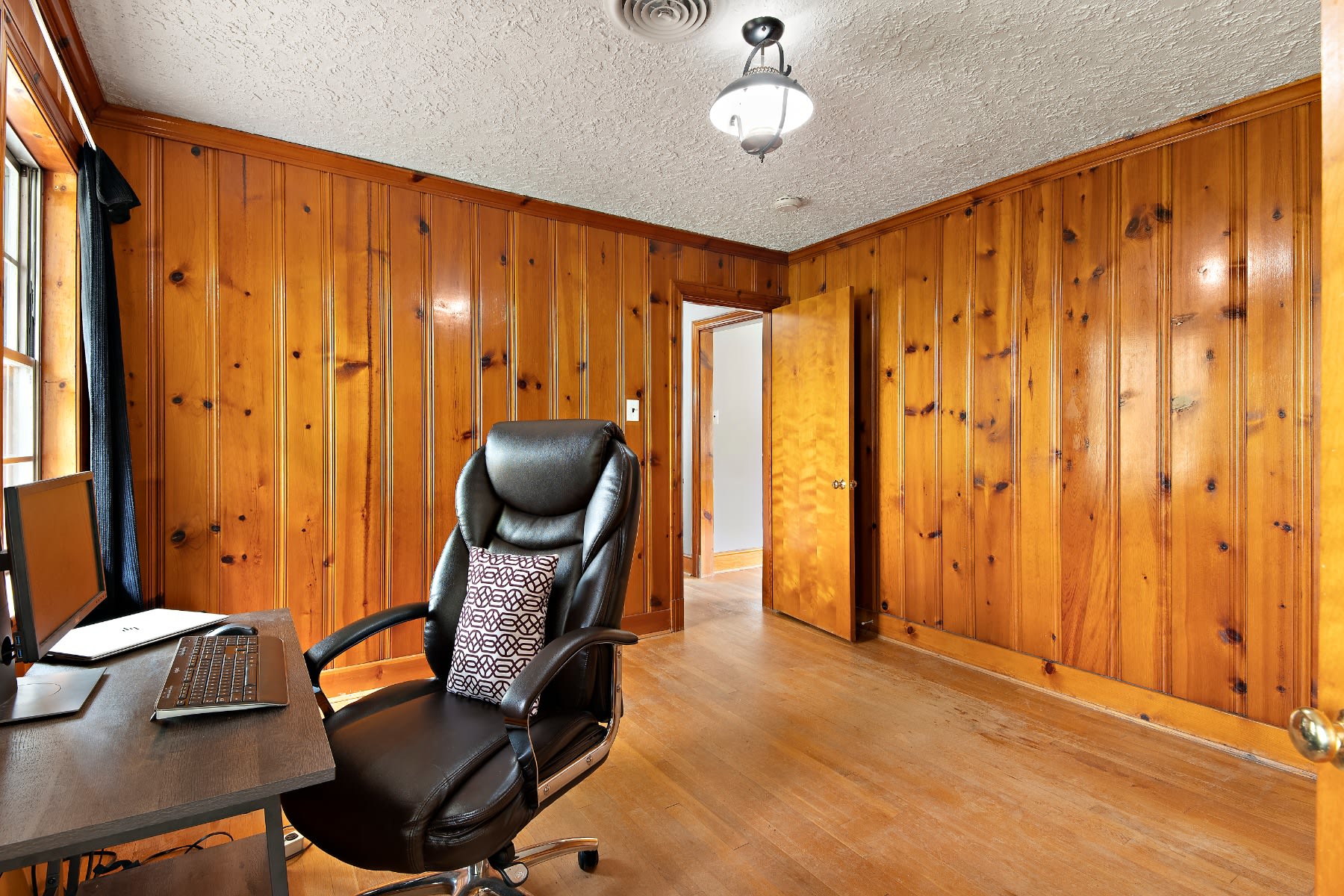 1127 Oakland Road