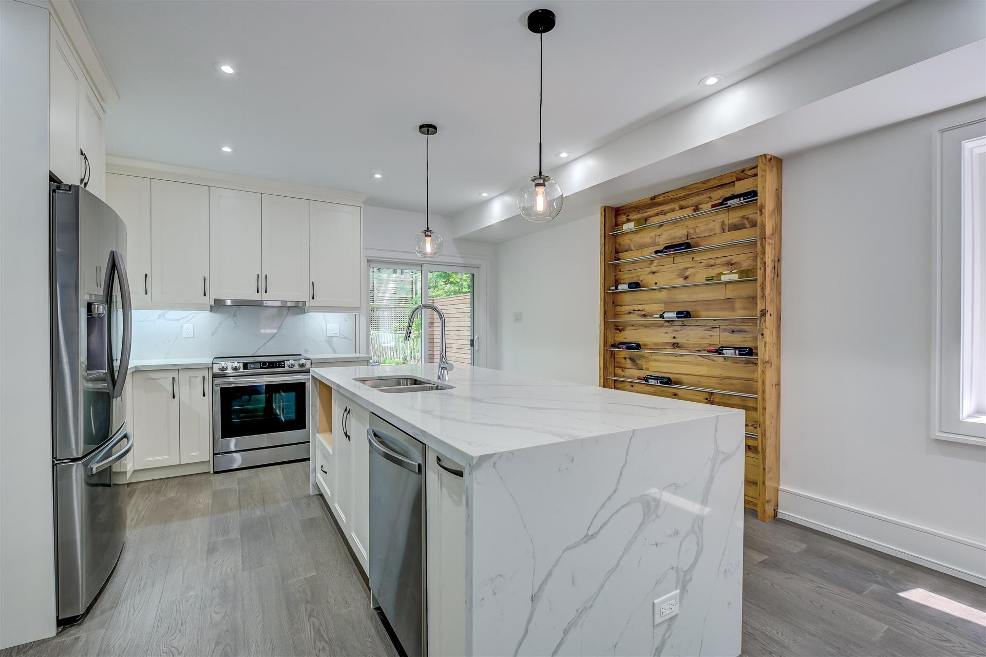115 Bowmore Rd