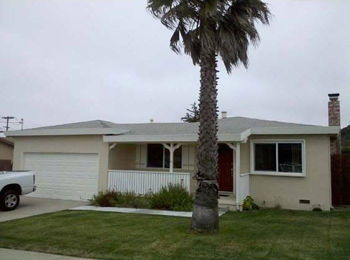 457 Gloria Cir