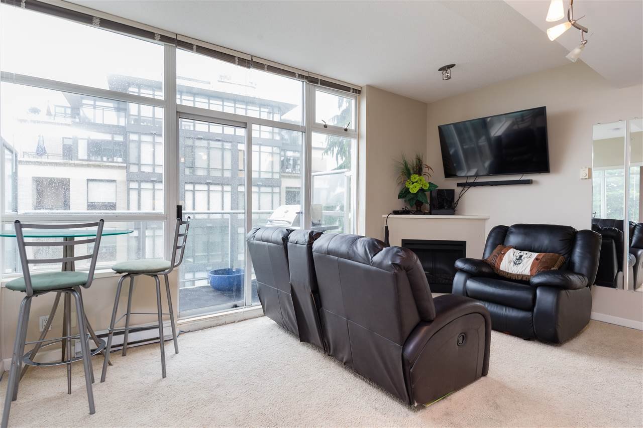 607-9298 University Cres