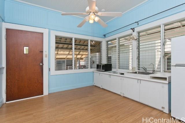 1122A 2nd Ave
