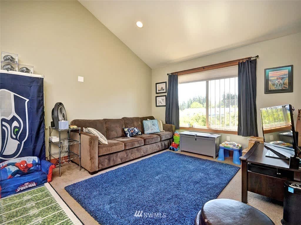 509 NW 195th St