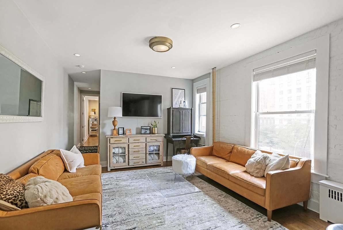 214 W 85th St APT 4W