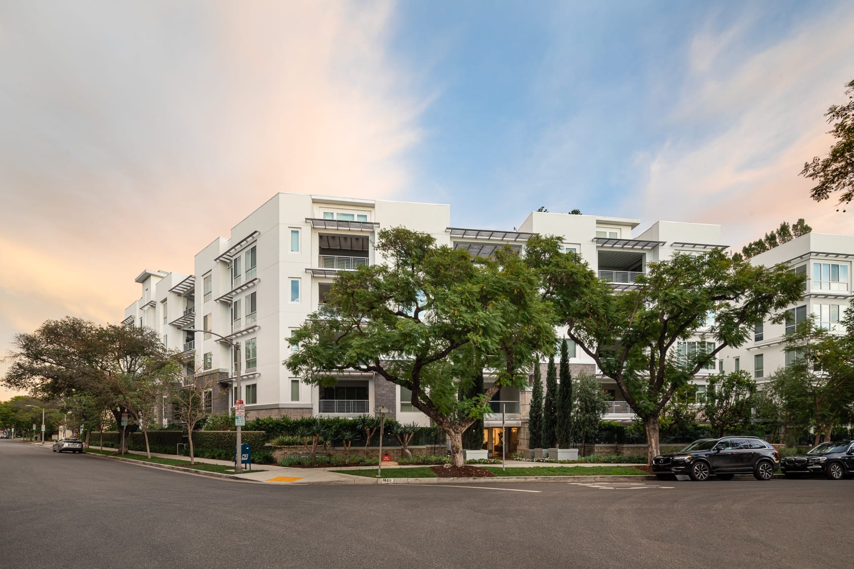 460 N Palm Dr # 405