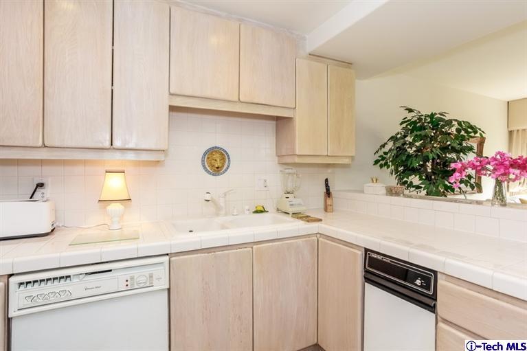 335 S Sierra Madre Blvd, #104