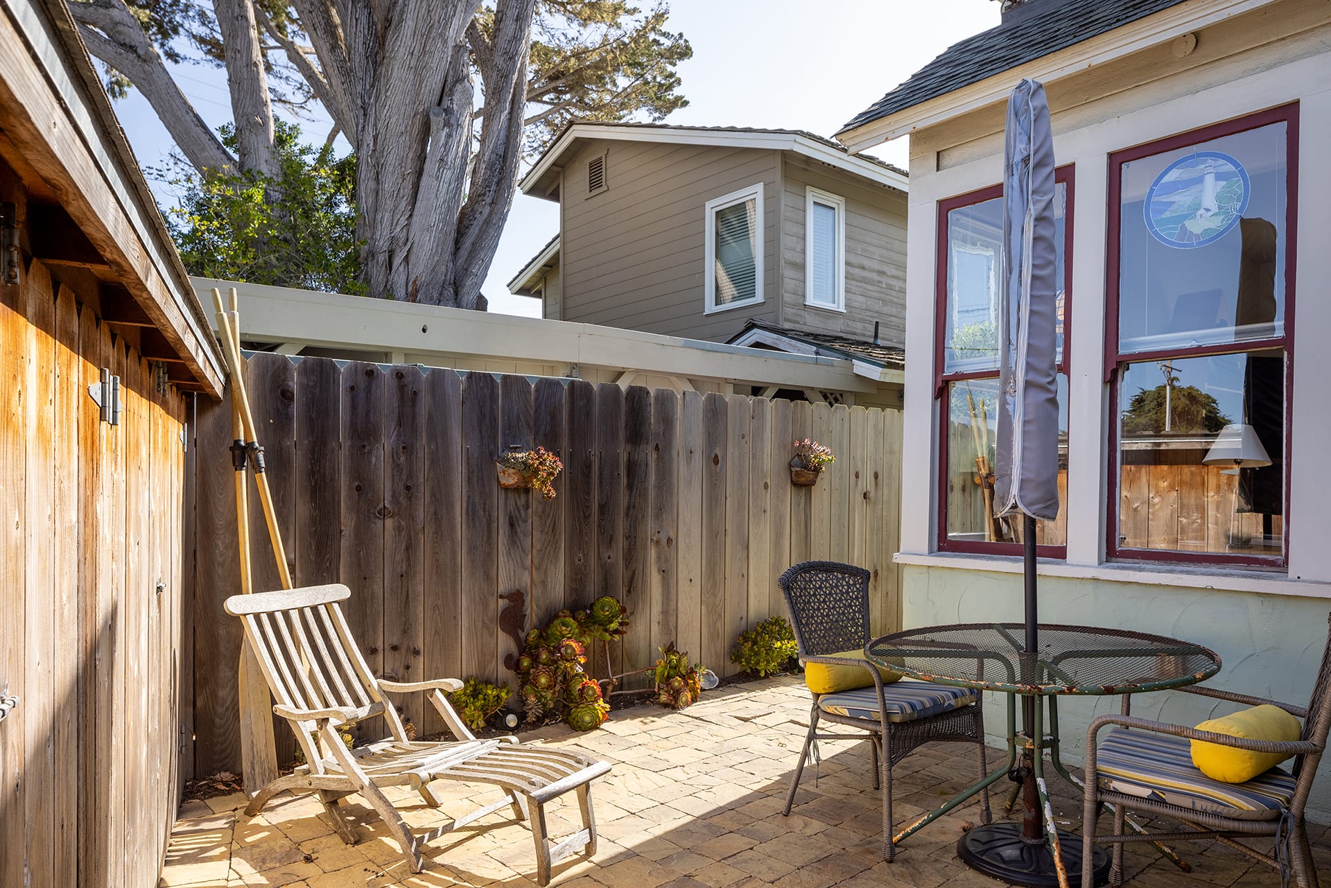 Timeless Victorian Cottage - 106 19th Street