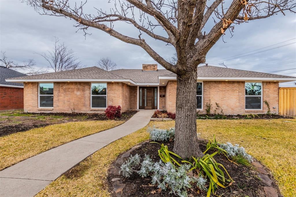 3195 Darvany Dr