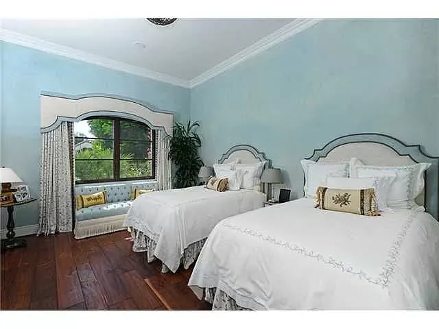 6320 Calle Ponte Bella