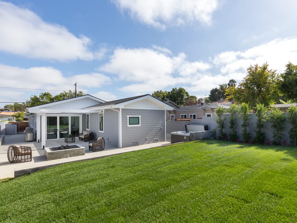 211 W Walnut Ave